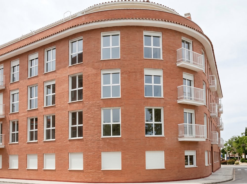 Edificio Los Ángeles, vista frontal del bloque residencial en Valladolid